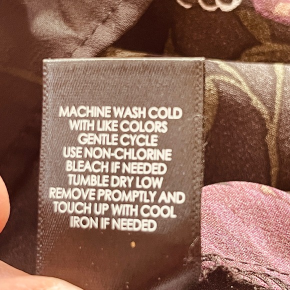 Torrid Chiffon Smocked Neck Sheer Top Floral, Skulls, Birds, Snakes Sz 4X - Picture 10 of 11